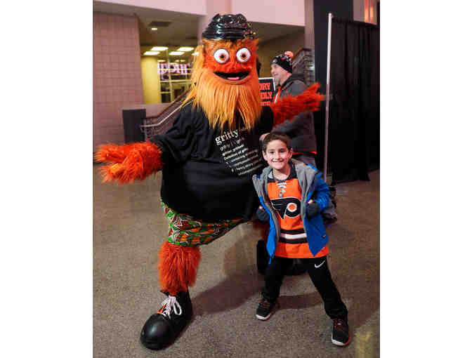 Gritty Check-In at Flyers Game - Photo 2