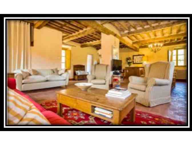 Escape to a Luxurious Italian Countryside Villa in Tuscany