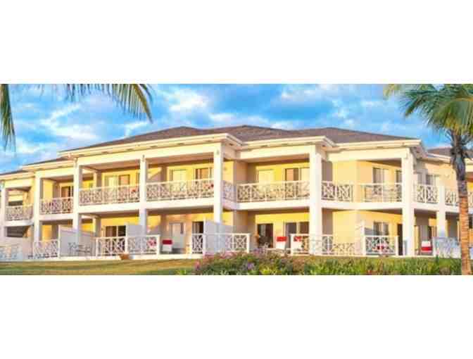 Four Day, Three Night Stay at Coral Sands Harbour Island, Bahamas