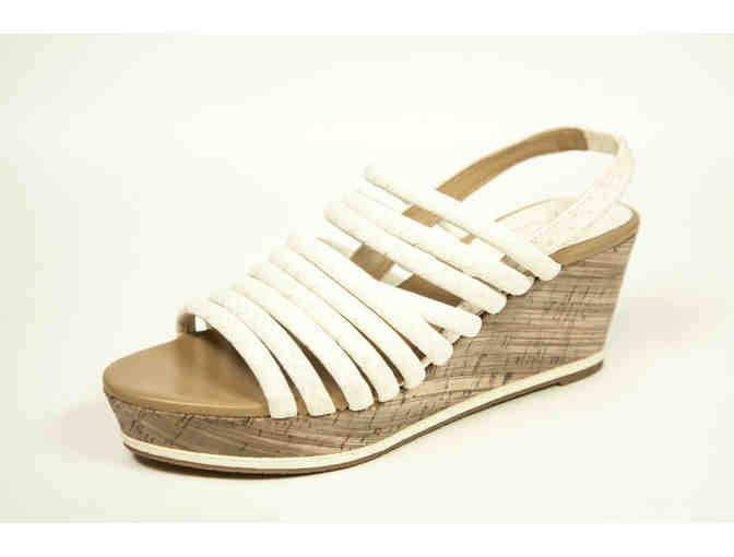 Donald J Pliner Women's Size: 9