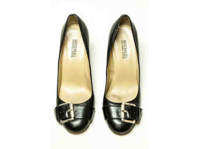 Michael Michael Kors Women's Size: 7M