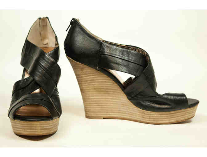 Seychelles Women's Size: 7