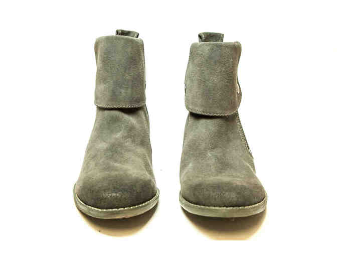 Vintage America Nine West Women's Size: 6.5M