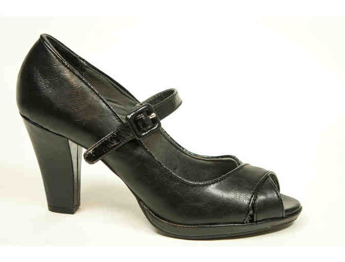 Life Stride Women's Size: 7.5 M