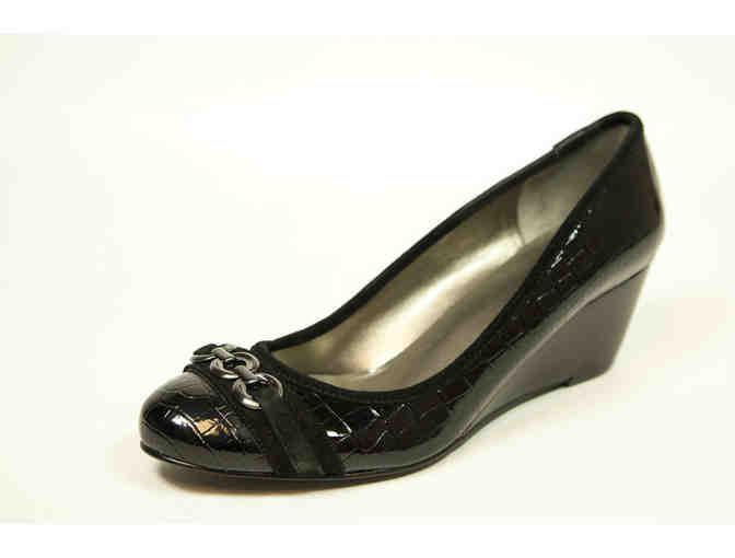 Women's Size: 8.5 / Bandolino