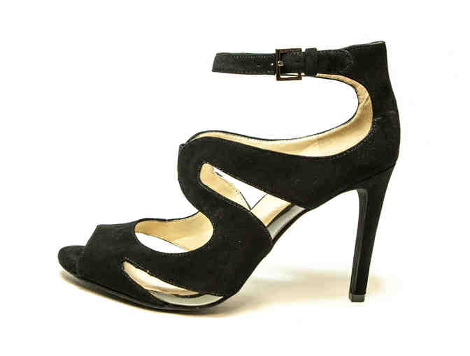 Women's Size: 9 / BCBG Paris