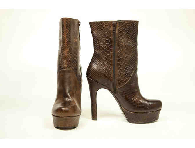 Women's Size: 8.5 / Jessica Simpson