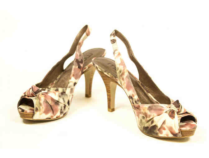 Women's Size: 8.5 / Moda Spana