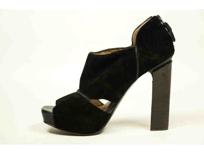 Women's Size: 39.5 / Modern Vintage