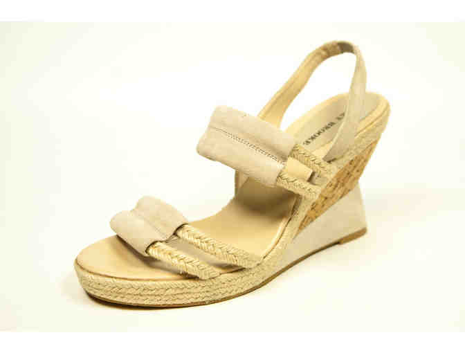 Women's Size: 9 / Audrey Brooke