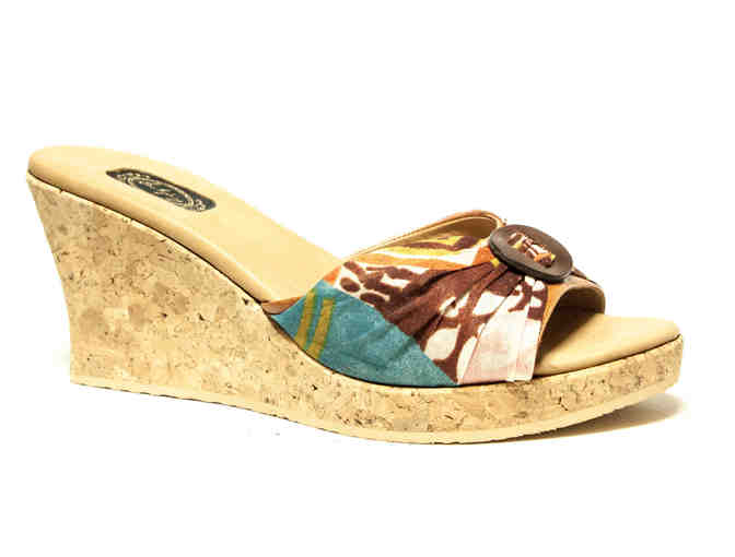 Women's Size: 10 / Salpy