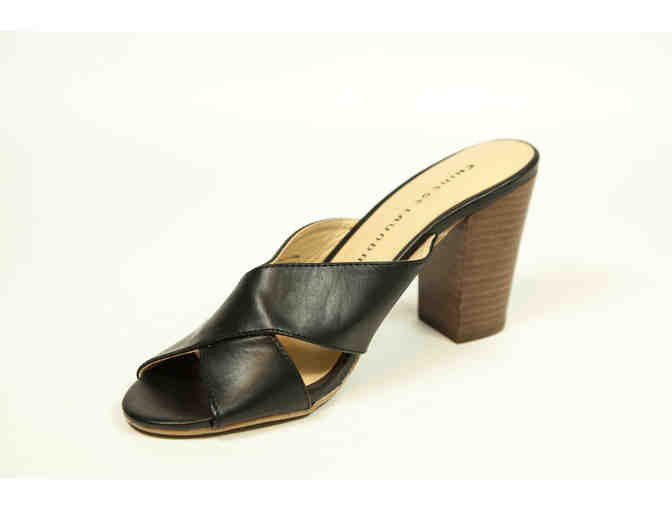 Women's Size: 7 / Chinese Laundry