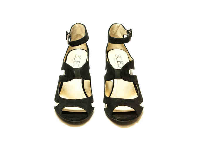 Women's Size: 6.5 / BCBG Paris