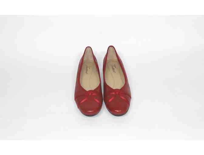 Women's Size: 8.5 / Trotters Flats