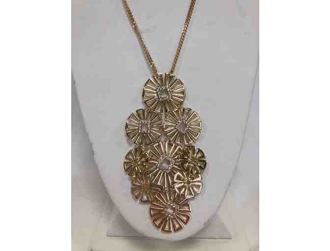 Rosa White and Gold Flower Necklace and Earrings