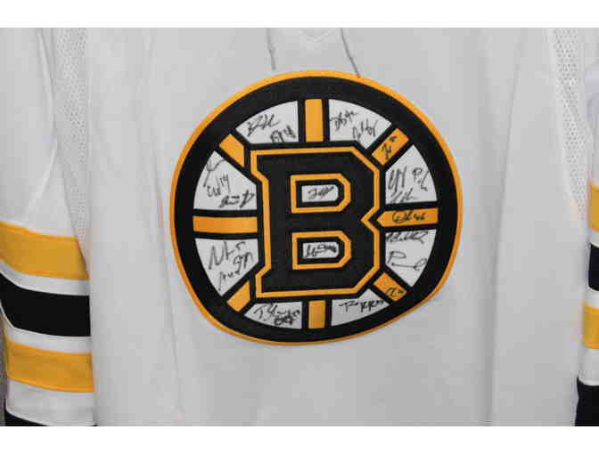 Boston Bruins Team Autographed Jersey