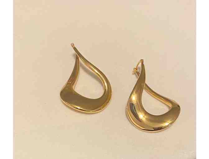 18K Yellow Gold Oblong Hoop Earrings - Photo 2