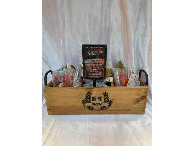 $200 Gift Certificate to Jennings and Woldt in a wooden basket with Wisconsin Glasses - Photo 1