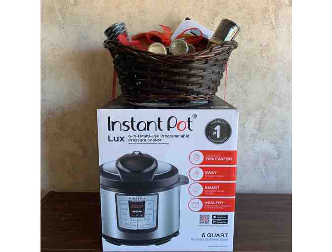 Meadow View Elementary Basket - Instant Pot with Spices and Cookware