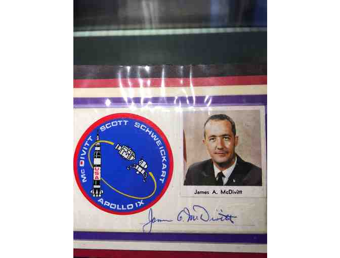 Collection:  Space Mission Pics, Autographs & Patch Replicas
