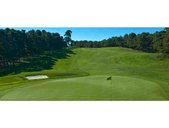 Hampton Hills Golf & Country Club: Golf and Lunch for Three with Member