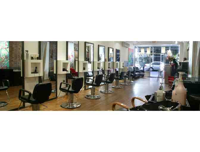 Coiffeur NYC Salon: Haircut with Style and Blowdry