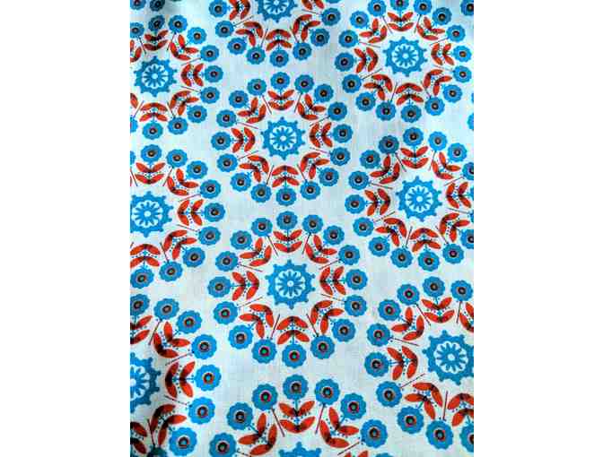 II - Joli Marche Tablecloth and Wine (to drink, not spill... though you could!)