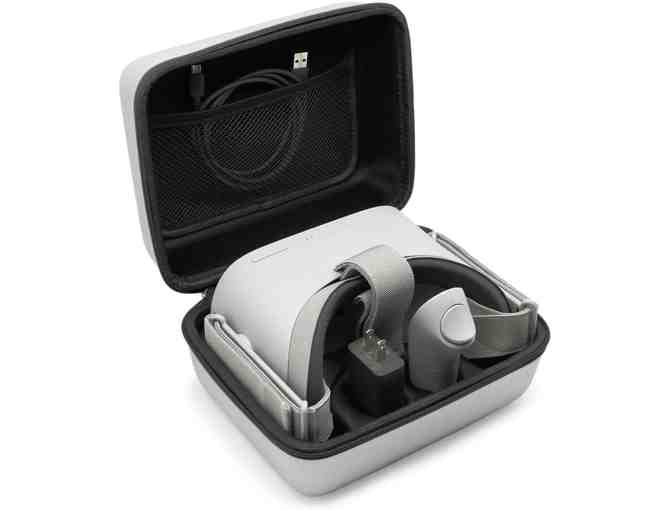 Oculus Go Virtual Reality Headset & Carry Case