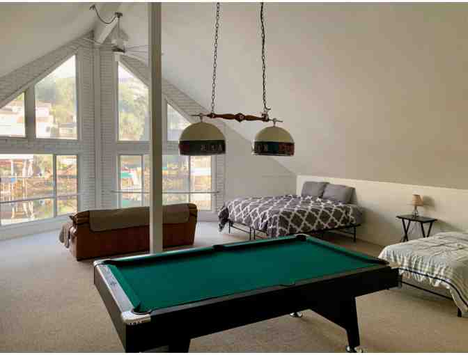 Thompson Lane Lake House - 1 Month Stay