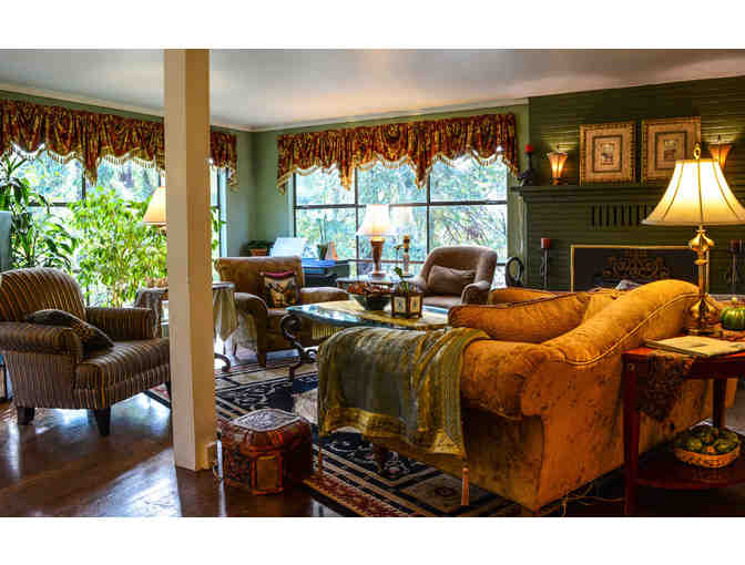 A Two Night Stay at the Sonoma Orchid Inn