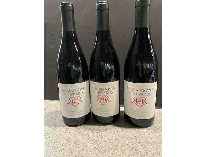 3 Bottles 2017 Russian River Vineyards Pinot Noir - Photo 1