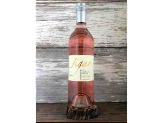 2 Pack From Jigar Wines - 2015 Chardonnay & 2018 Rose', T-shirt & 2 Passes! - Photo 3