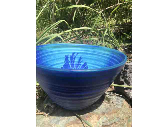 Beautiful Hand Thrown Blue Bowl - Photo 2