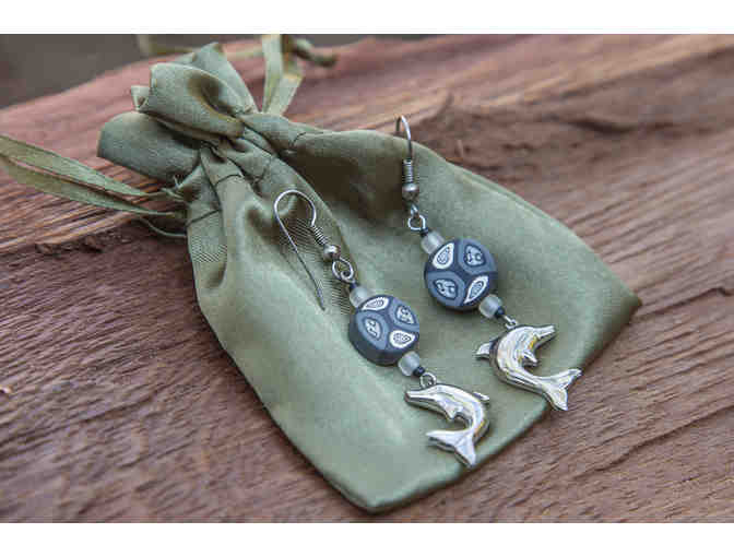 Jewelry - Earrings: Super cute dolphin earrings!
