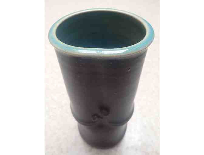 (a) Art/Sculpture: Vase - 'Bamboo' design - Handcrafted by Nichibei Potters - 9.75 inches