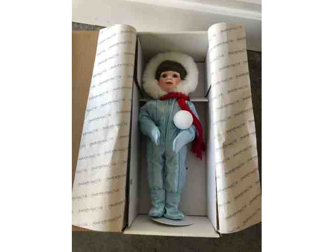 Doll, new: 'Winter Angel' Collectible - Hamilton Heritage Dolls