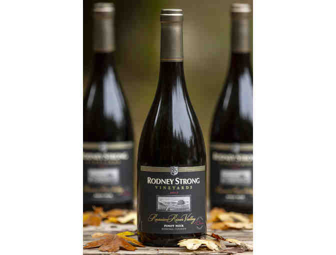 2017 Rodney Strong Vineyards Pinot Noir, three bottles - Photo 2
