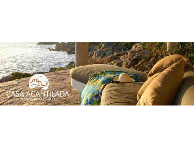 La Vida Buena: A Luxury Beach Getaway at Casa Acantilada