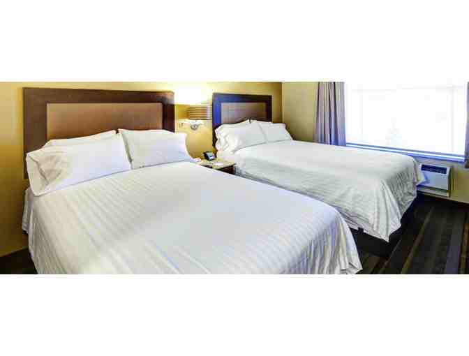 East Avenue Inn & Suites :  One-Night Stay