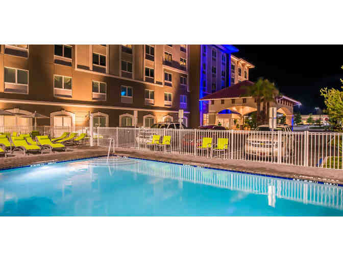 3 Days / 2 Nights at the Holiday Inn Express & Suites St. Petersburg - Madeira Beach