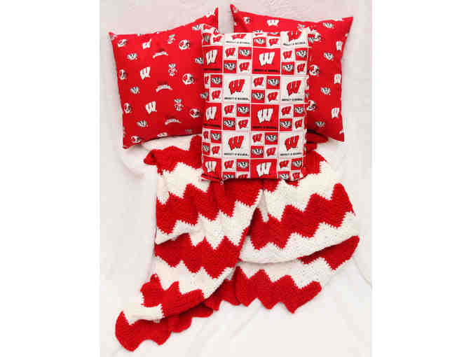 Badger Pillows and Blanket