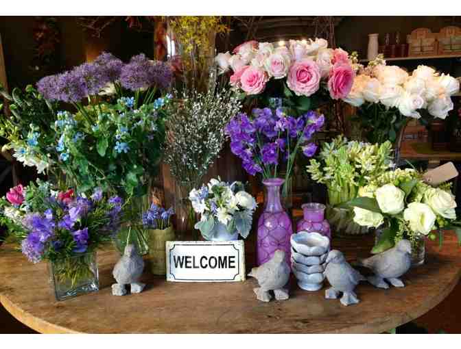 Flower Power: $250 Gift Certificate to Earth Garden