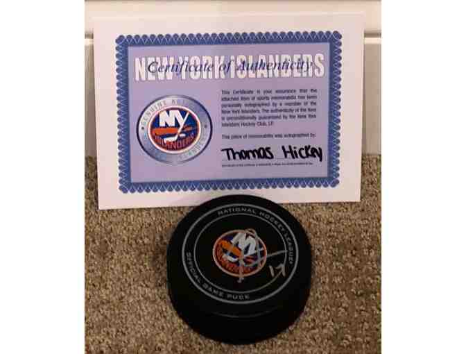 New York Islanders Signed Autograph and Puck