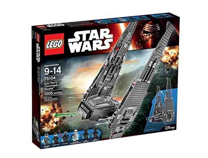 LEGO Star Wars Kylo Ren's Command Shuttle (75104)