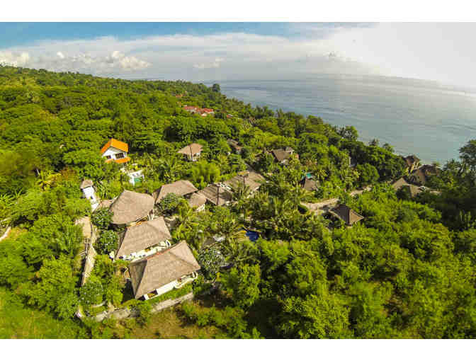 Bali's Exotic Escape--> 8 Days for TWO ppl: Jepun Villas+ Scuba Diving Lessons+ Massages