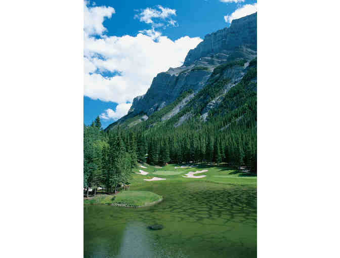 Castle in the Rockies, Alberta--> Airfare+5 Days Hotel+B'ast+Tax for two