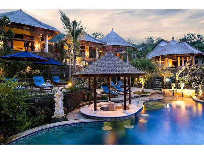 Bali's Exotic Indonesian Escape-->8 Days for 2: Jepun Villas+Scuba Diving Lessons+Massages