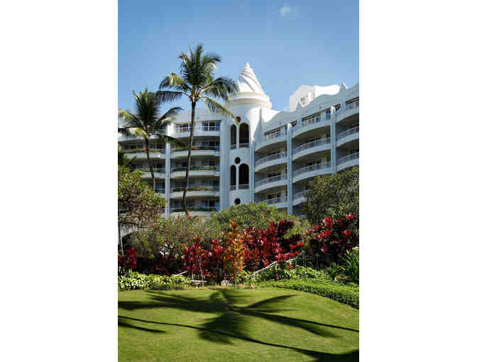 Pacific Vacation Paradise, Maui= 7 Days/6 Nights at Fairmont Kea Lani &amp; $500 Gift Card - Photo 3