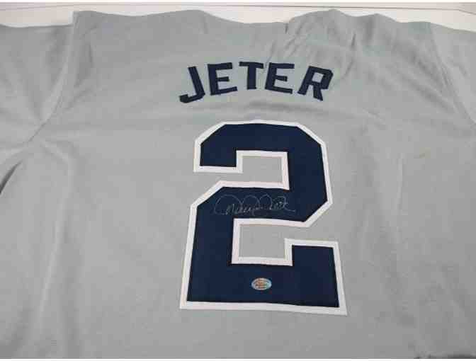 Derek Jeter Autographed Baseball Jersey - Photo 1