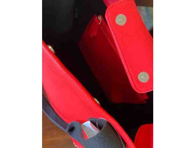 Red leather tote with Studded sides - Photo 3